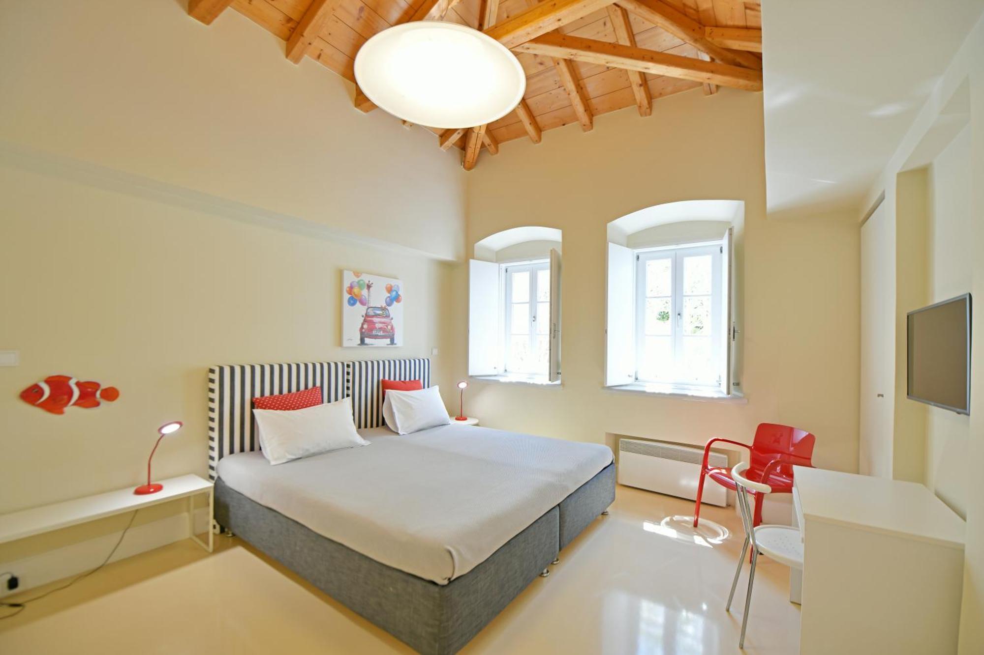 Hydra Kamini Beach Thea Exterior photo