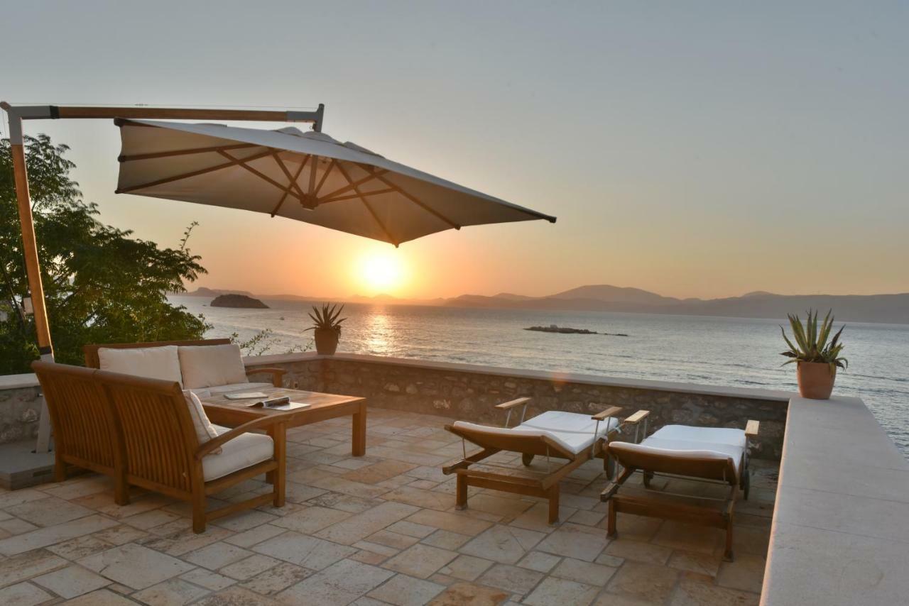 Hydra Kamini Beach Thea Exterior photo
